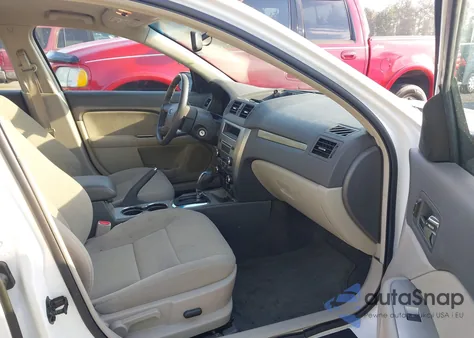 2010 Ford Fusion from USA, damaged, VIN 3FADP0L31AR395168